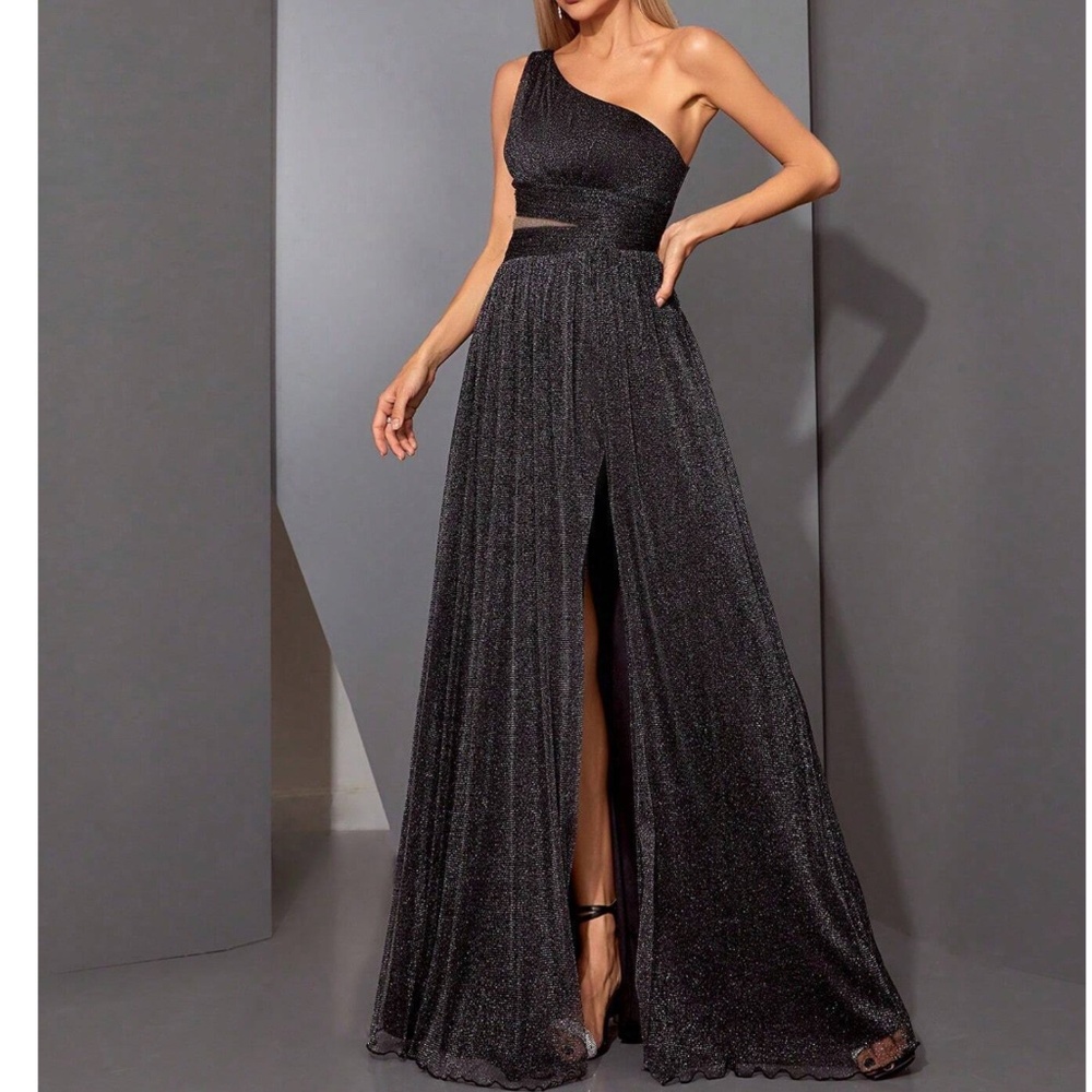 Luxe One Shoulder Split Thigh Cut out Formal Wedding Dress - Picture 6 of 10
